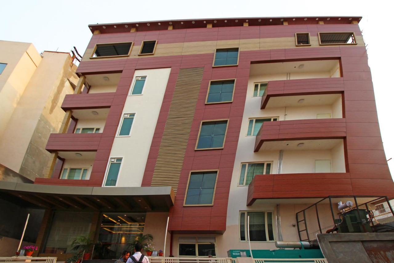 Capital O 4535 Hotel Uma Palace Varanasi Exterior foto